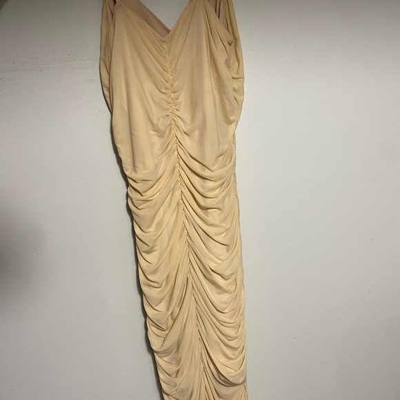 LUX LA Great quality shrimp body con dress - Picture 3 of 4